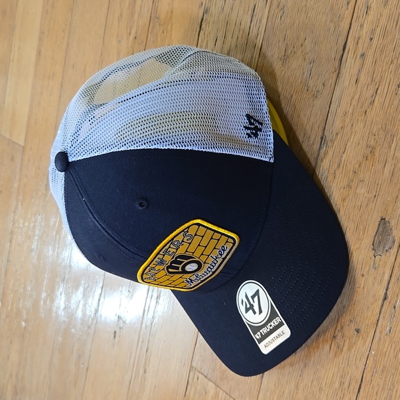 NWT Milwaukee Brewers Snapback Trucker Hat Cap - Picture 3 of 12